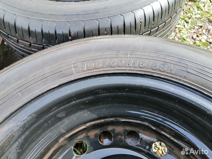 Yokohama BluEarth Ecos ES31 19.5/60 R15