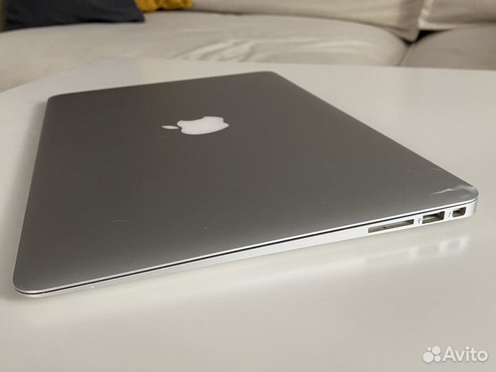 MacBook (13-inch, 2017)