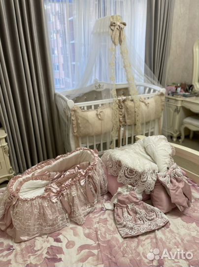 Комплект на выписку для девочке