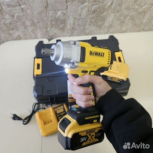 Гайковерт Dewalt Бесщеточный Ударный Девольт