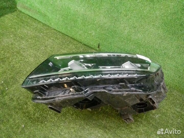 Фара левая Volkswagen Tiguan