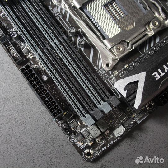 Gigabyte X299 UD4 Pro