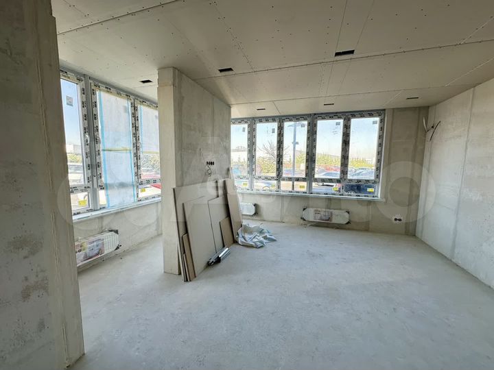 2-к. квартира, 84 м², 1/9 эт.