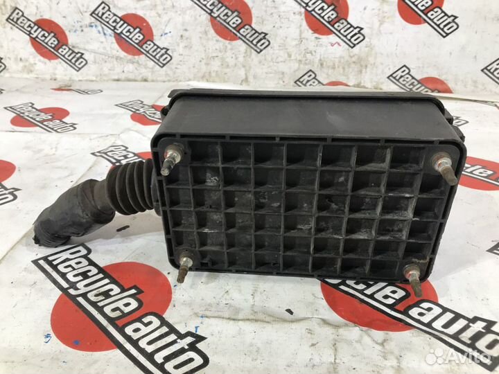 Блок предохранителей mitsubishi fuso FD70B 4M42 20