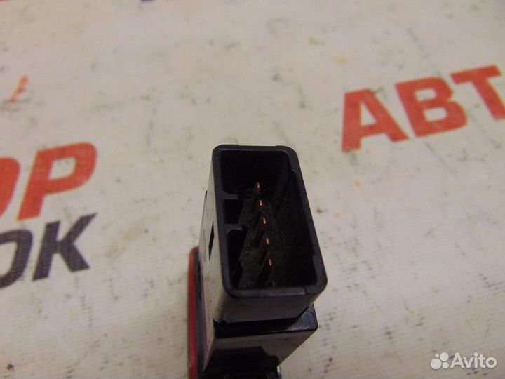 Кнопка аварийной сигнализации для Hyundai Sonata 4