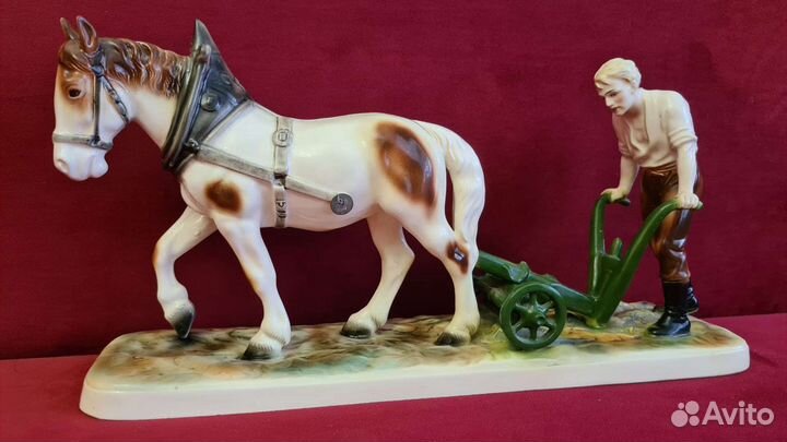 Фарфор статуэтка 