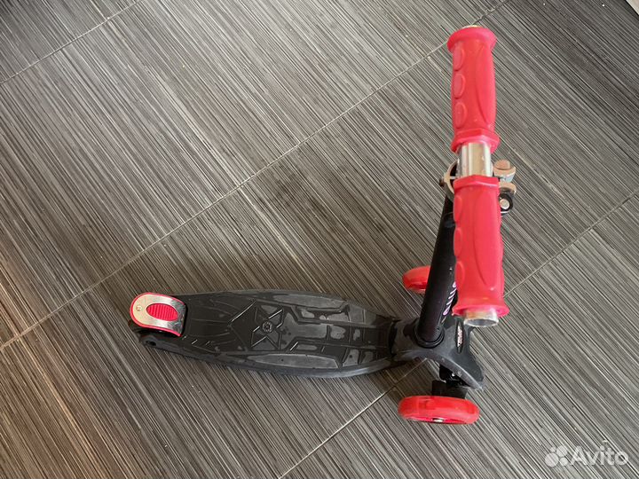 Самокат детский трехколесный