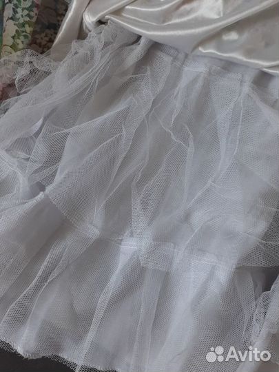 Нарядное платье для девочки 128-134