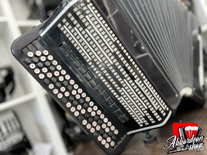 Баян готово-выборный 