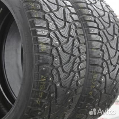 Pirelli Ice Zero 275/35 R20