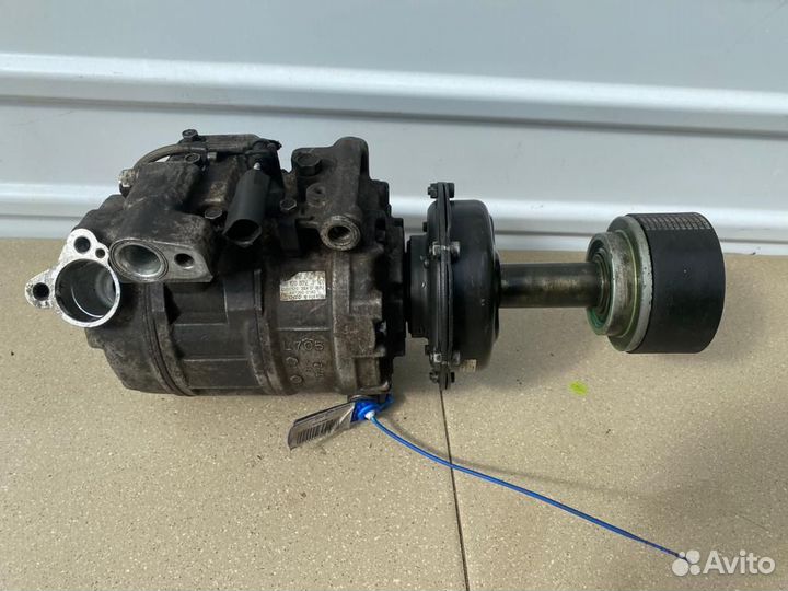 Компрессор кондиционера Volkswagen Touareg