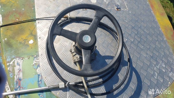 Рулеве управление для моторной лодки