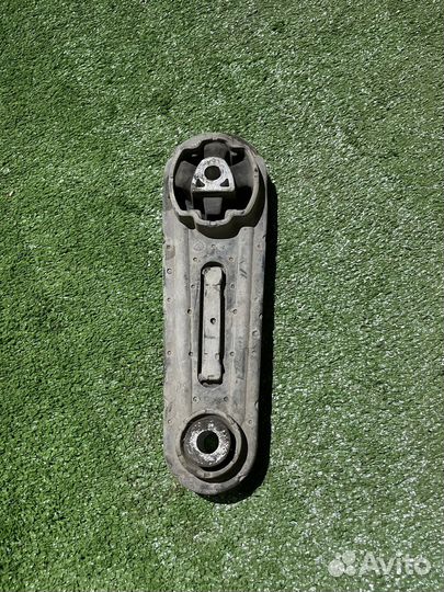 Опора задняя двигателя Renault Logan 1