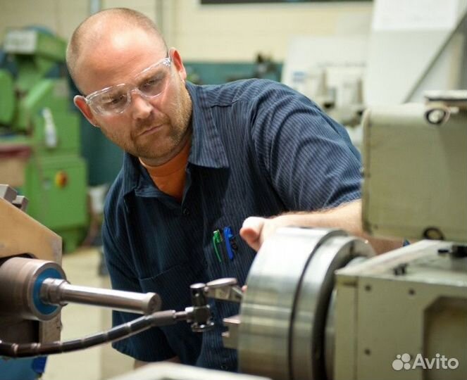 Токарь в Ленинградскую обл