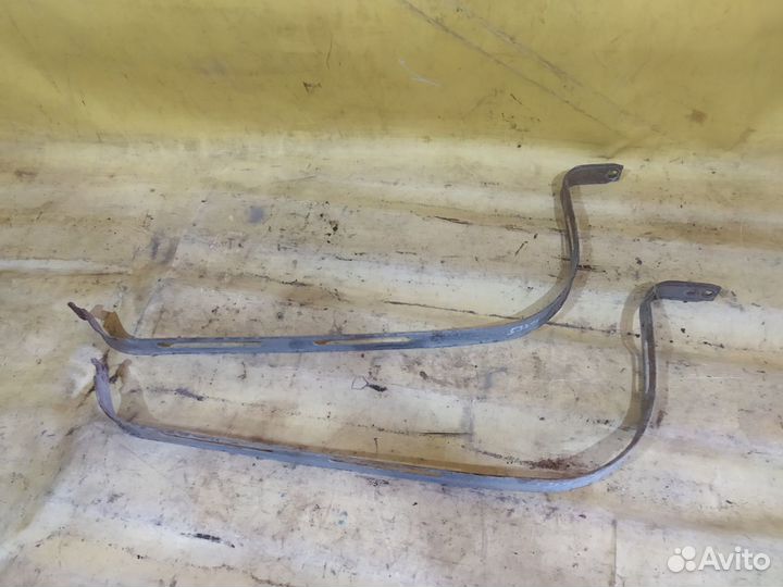 Кронштейн топливного бака Cadillac SRX 2003-2009