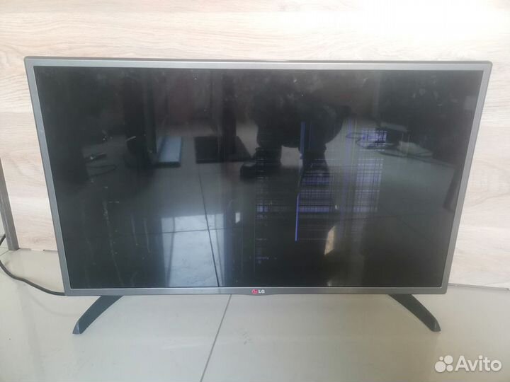 Телевизор LG 32LB565V (Разбор)(По запчастям)