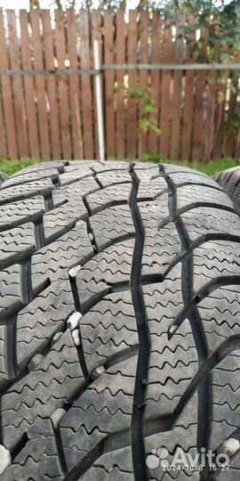 Viatti Bosco S/T V-526 215/65 R16