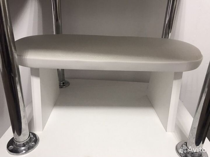 Подставка маникюрная