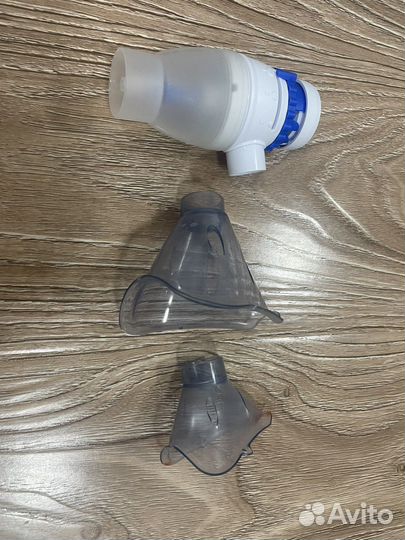 Ингалятор компрессионный Omron (небулайзер)