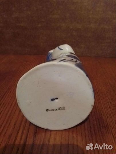 Гжель. Статуэтка