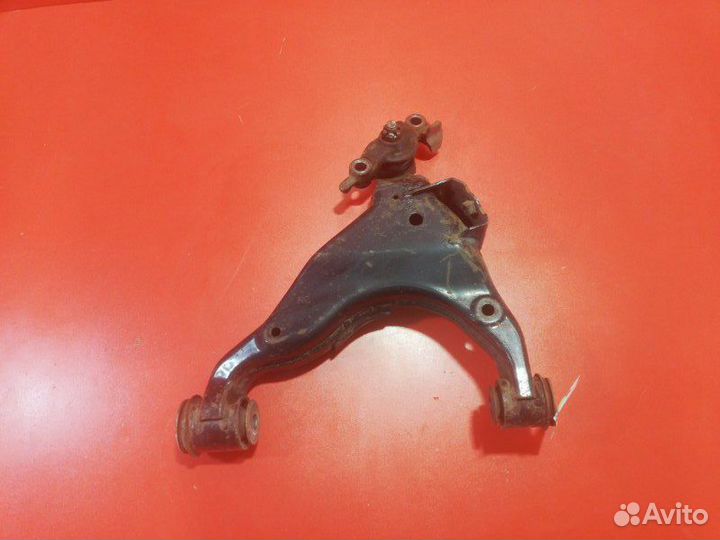 Рычаг подвески нижний передний правый Toyota Land