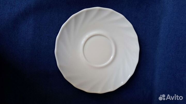 Чашки,блюдца, бульонницы Франция