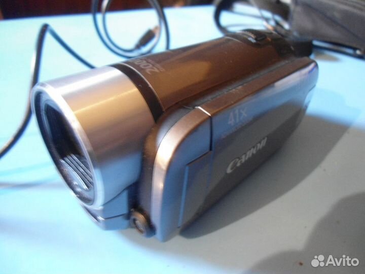 Портативная цифровая видеокамера Canon Legria FS36