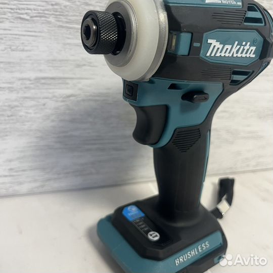 Винтоверт импакт Makita (без акб)