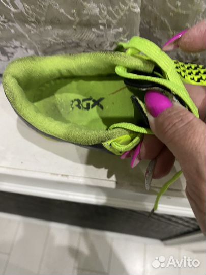 Футбольные бутсы для зала детские