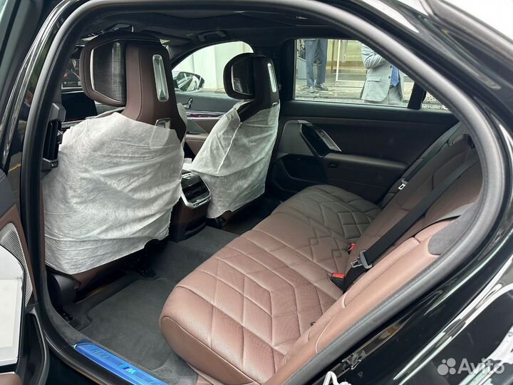 BMW 7 серия 3.0 AT, 2023, 25 км