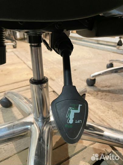 Компьютерное кресло