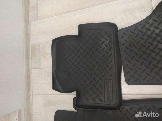Автомобильные коврики резиновые