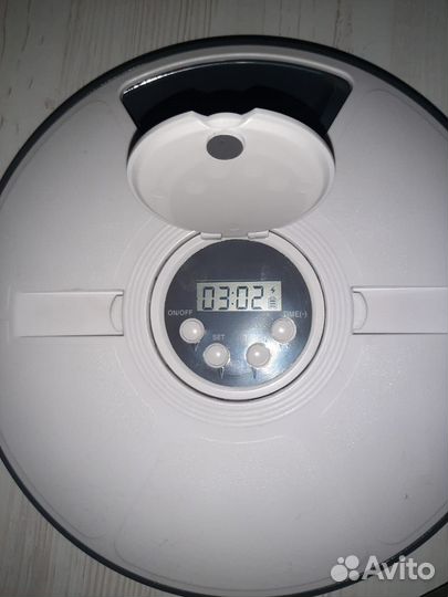 Автоматическая кормушка для кошек