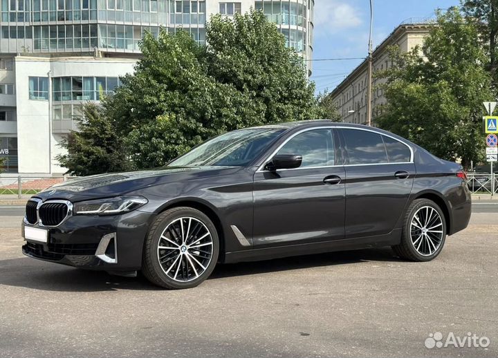 Аренда BMW 5 Series с выкупом бизнес такси