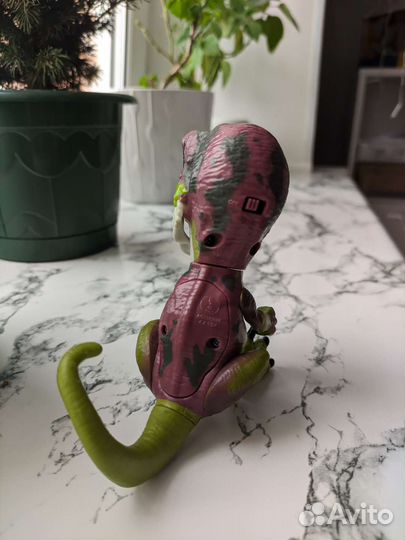 Робот Fingerlings Untamed Raptor