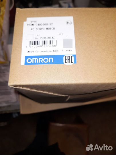 Серводвигатель omron новый