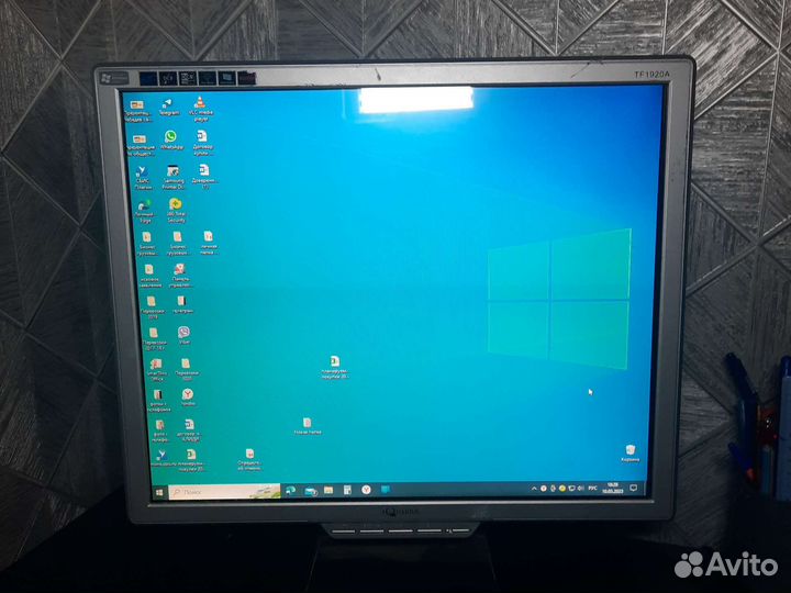 Монитор 19 aquarius