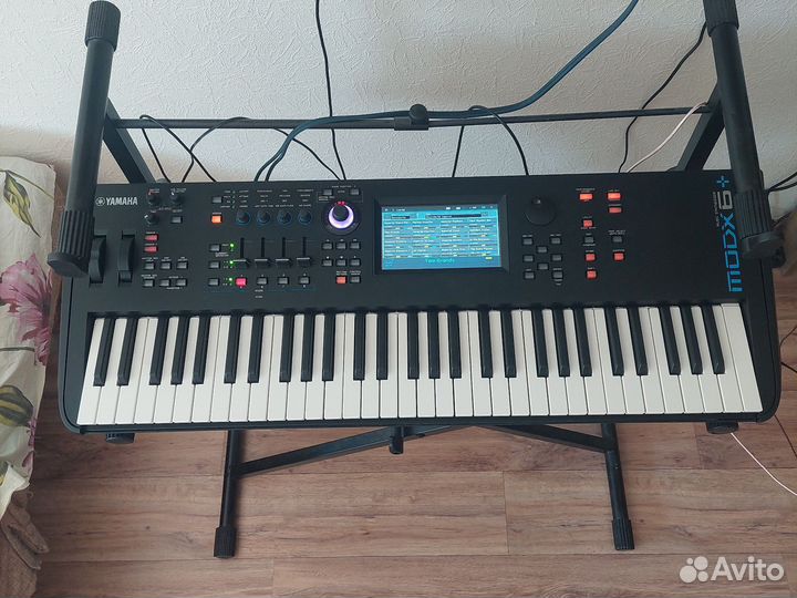 Yamaha modx6+