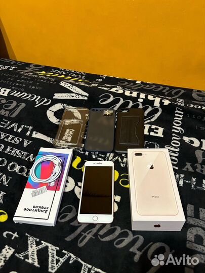 iPhone 8 Plus, 64 ГБ