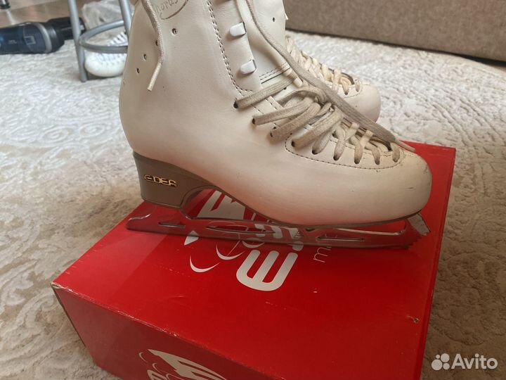 Фигурные коньки edea ice fly 245