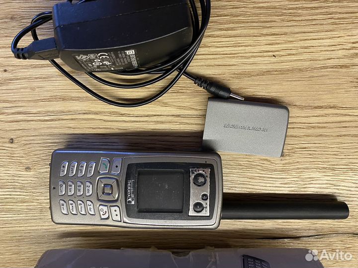 Спутниковый телефон Thuraya
