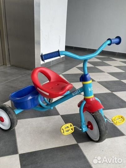 Трехколесный велосипед