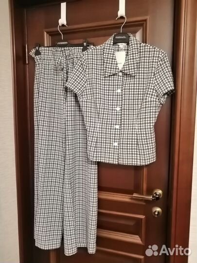 Костюм новый женский летний Корея 48