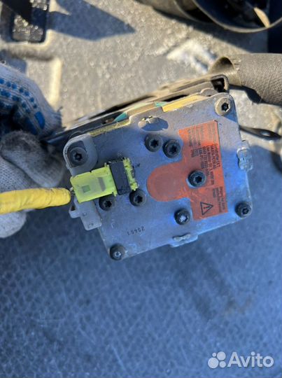 Ремни безопасности передние Toyota Verso 09-18 R2