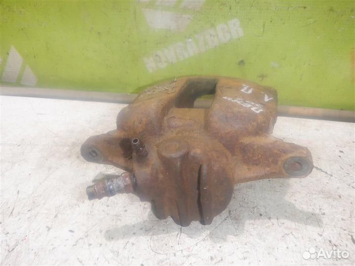 Суппорт передний левый Пежо 307