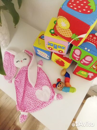 Игрушки для малышей пакетом
