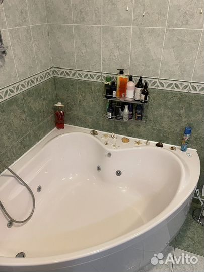 Ванна джакузи с душем