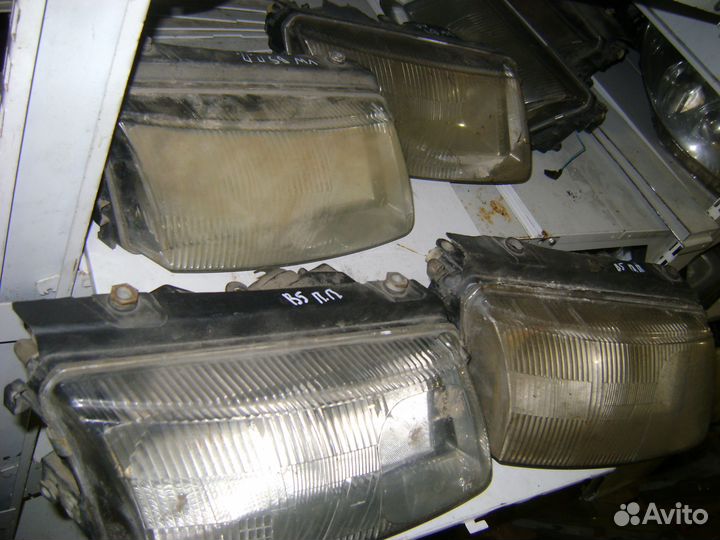 Фара правая Volkswagen Passat B5