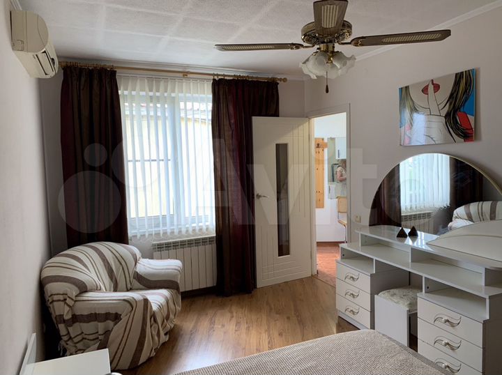 Коттедж 28 м² на участке 3 сот.