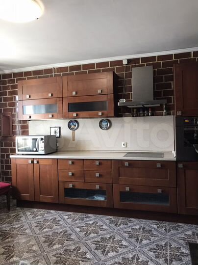 Дом 256 м² на участке 18 сот.